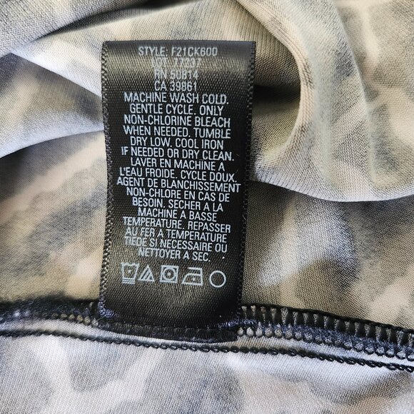 TAHARI | Brown and Black Giraffe Animal Print Wrap Dress - Picture 4 of 6